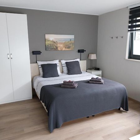 Elvis Presley Private Studio With Kitchen And Airconditioning Goes Buitenkant foto