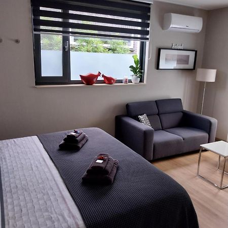 Elvis Presley Private Studio With Kitchen And Airconditioning Goes Buitenkant foto