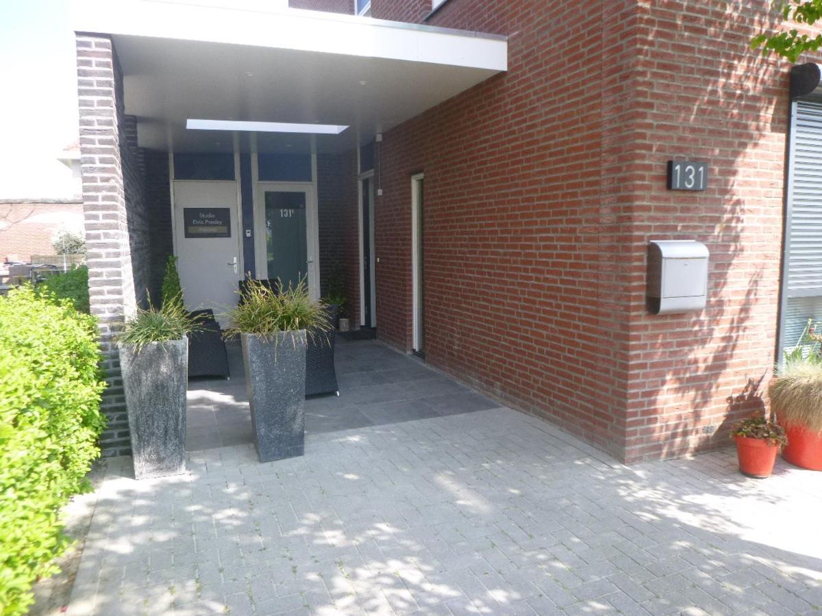 Elvis Presley Private Studio With Kitchen And Airconditioning Goes Buitenkant foto